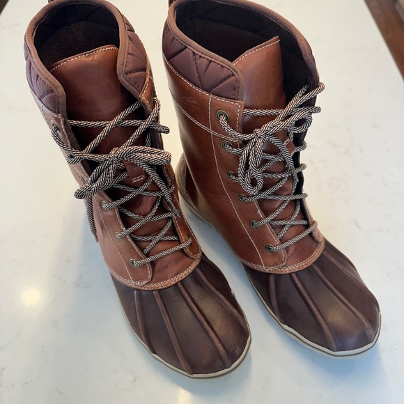 LL Bean Bar Harbor Insulated Boots, Midi - Picture 3 of 5